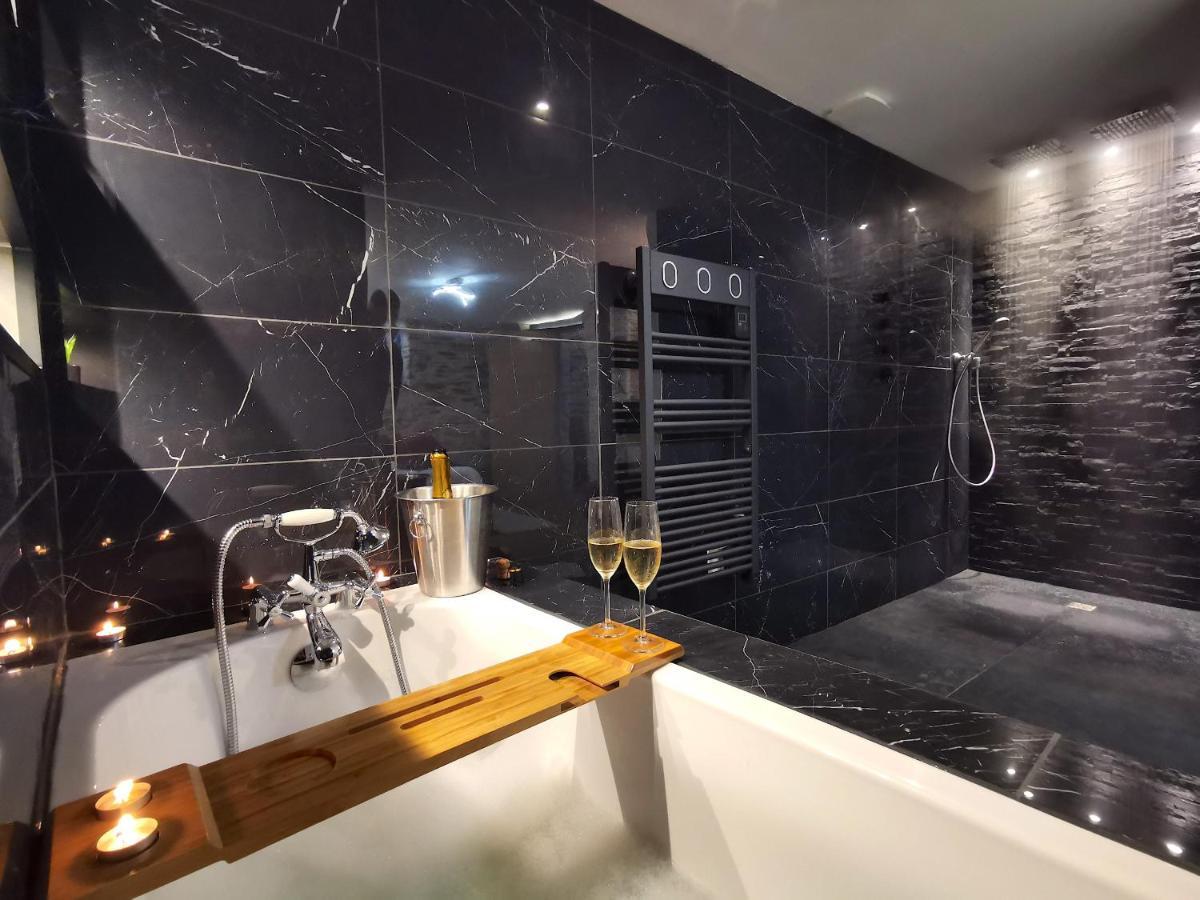 Appartement Luxueux Au Coeur De La Doutre 앙제 외부 사진